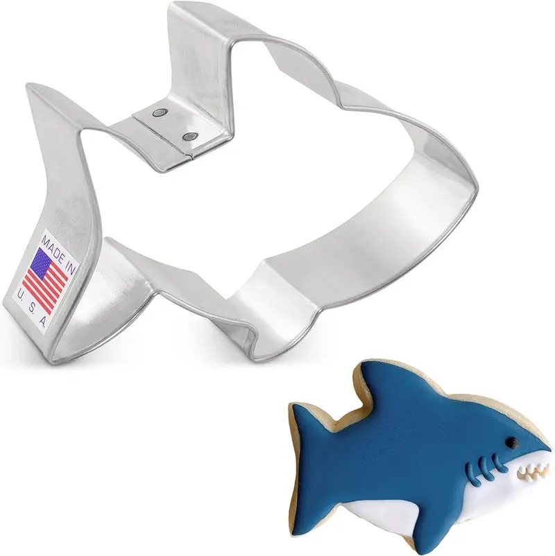 Ann Clark Baby Shark-Shaped Cookie Cutter – 3.75 Inches 1