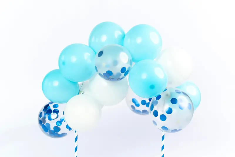 Blue And White Candy Stripe Balloon Arch Kit For Cake Topper – 24-Piece Set 1