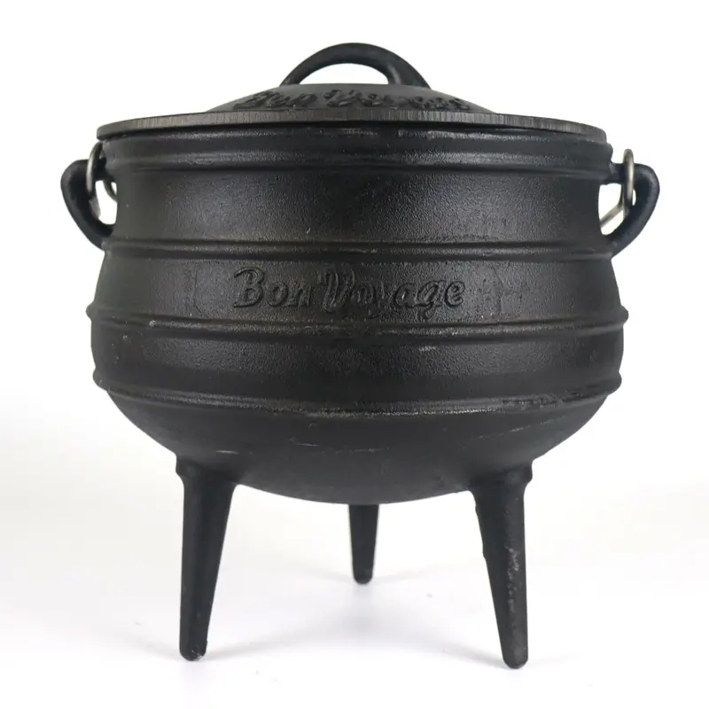Bon Voyage Three-Legged Cast Iron Potjie Pot For Outdoor Cooking 1