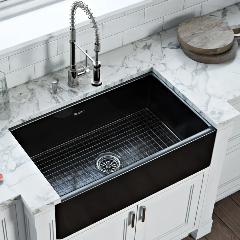 Fireclay Reversible Farmhouse Sink – 33" X 20" High-Gloss Black Surface 1