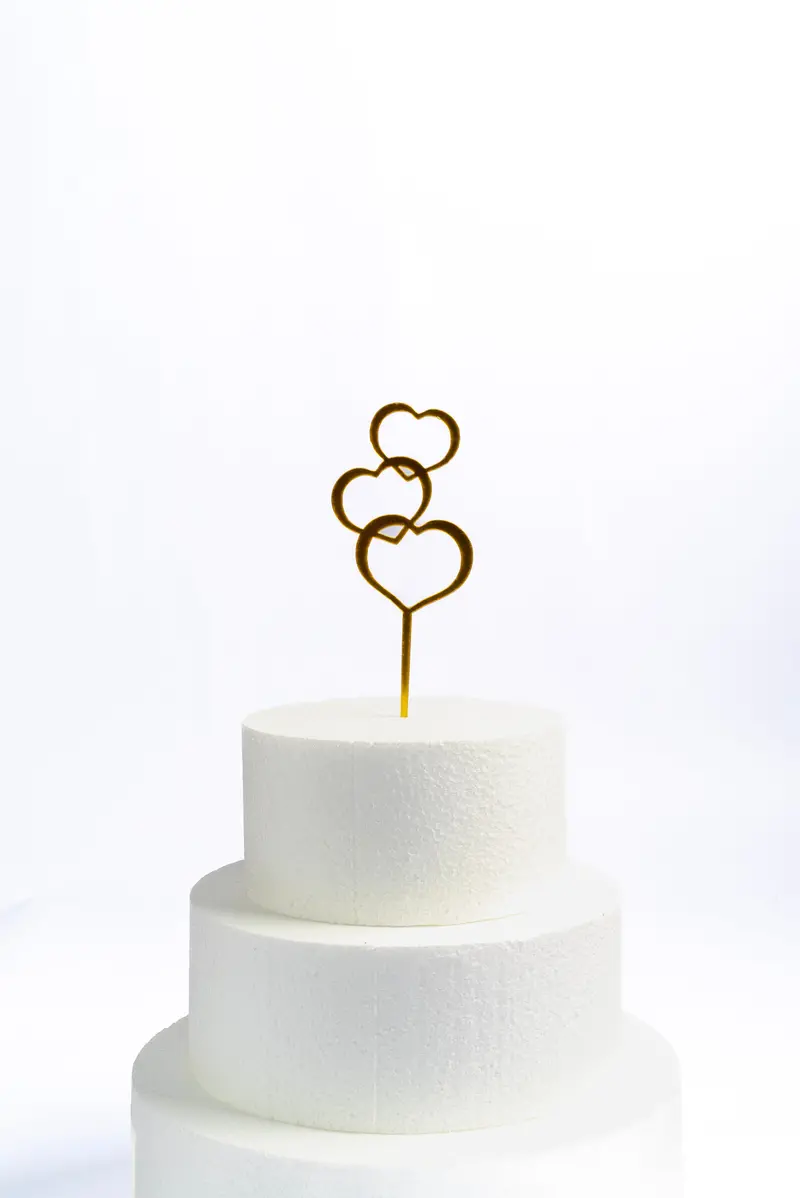 Gold-Finished Heart-Shaped Acrylic Cake Topper 1
