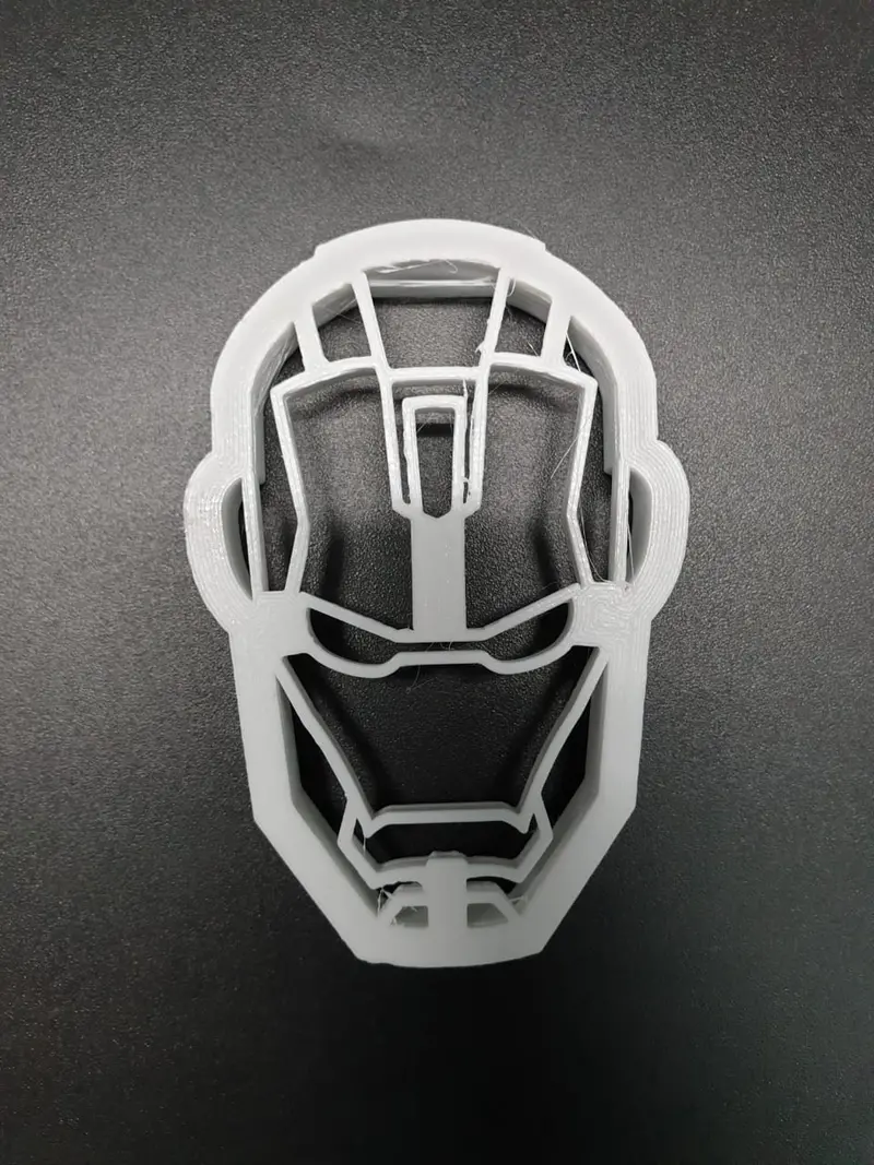 Iron Man-Themed Cookie Cutter – Detailed Steel Shape 1