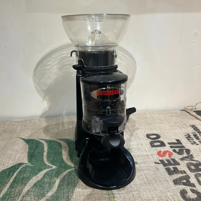 Restored Manual Gourmet Coffee Grinder – Adjustable Burr Mechanism 1