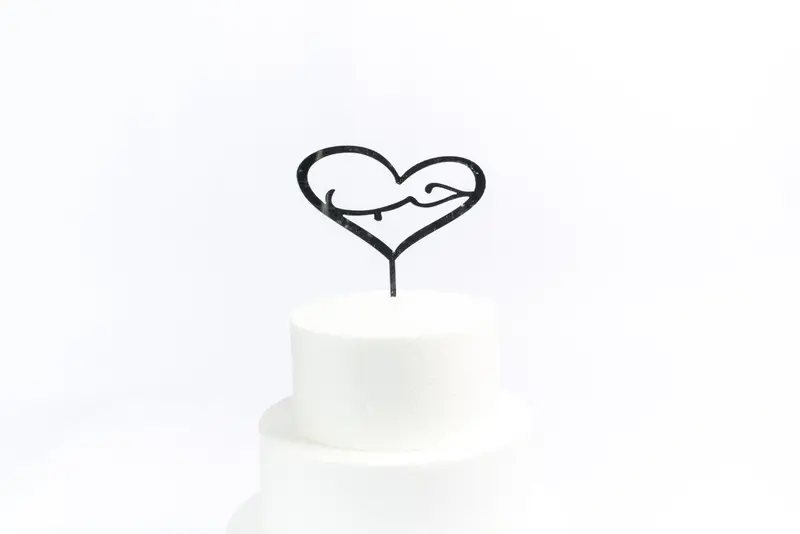 Silver Arabic Love Heart Cake Topper – Hib Design 1