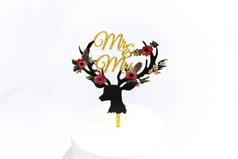 Sparkling 'Mr & Mrs' Acrylic Wedding Cake Topper 1