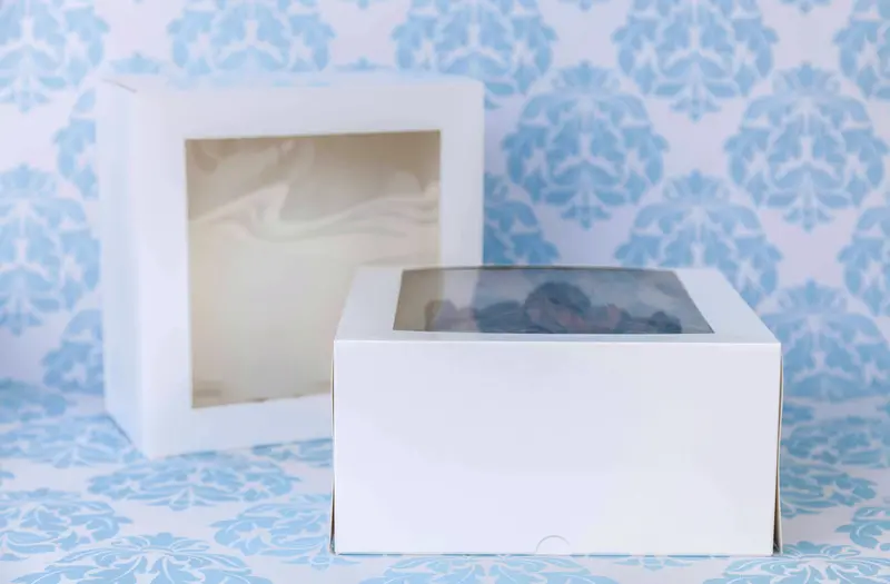 White 9" × 5" Cake Box – Slightly Imperfect 1
