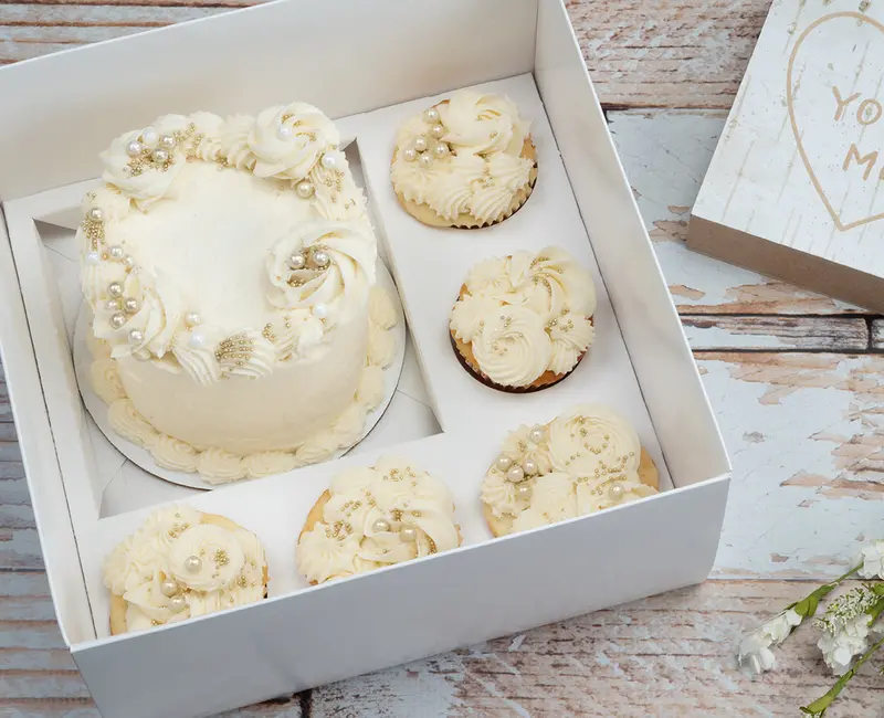 White Bento-Style Cake Box – Includes 5-Cavity Insert For Cupcakes & Mini Cakes 1