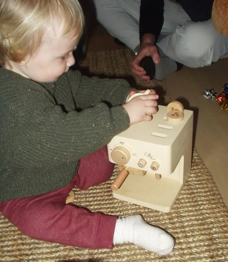 Wooden Kids’ Pretend Play Coffee Machine – Barista Toy Set 1